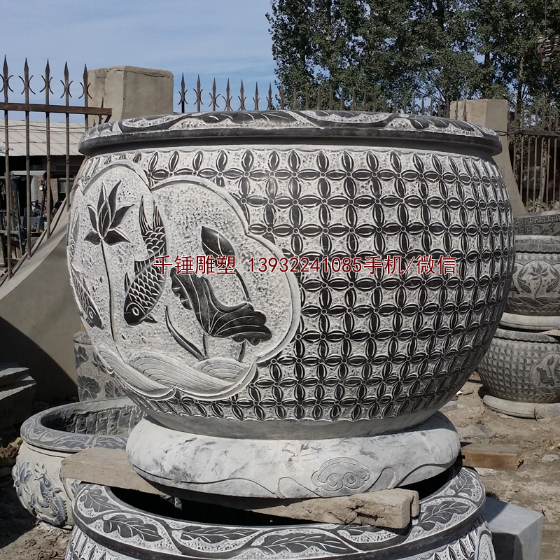 曲阳石雕厂家制作青石大理石鱼缸,连年有鱼石雕雕刻圆形花盆-3